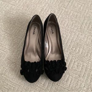 Black Suede Kitten Heel Pump 11M